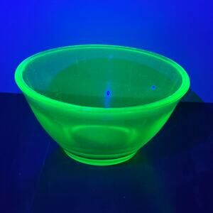 Vintage Uranium Glowing Green Glass 6" Mixing Bowl